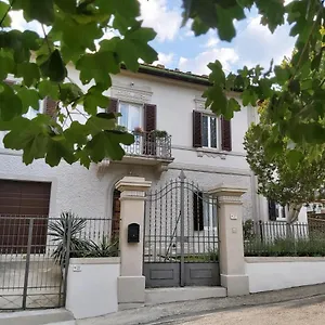 https://villa-elvira.it-tuscanyhotel.com