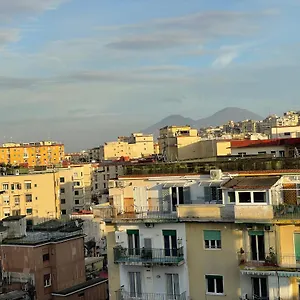 https://attico-al-vomero.hotels-amalfi.com
